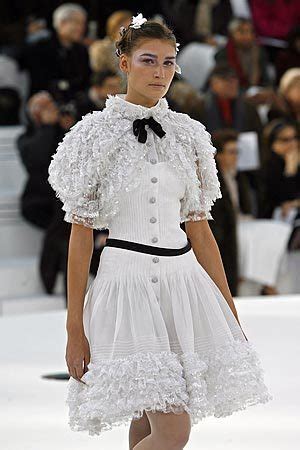 chanel at couture spring 2006|Chanel spring couture.